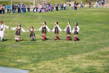 Bulgar folklor ve maskeli balo festival Harmanlı, Arsin