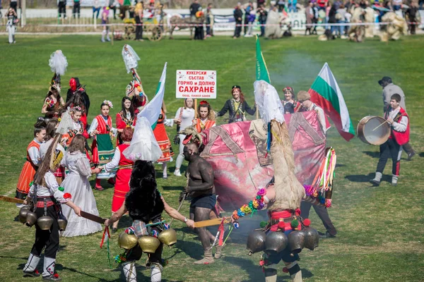 Festival de folclore e máscaras búlgaro Varvara — Fotografia de Stock