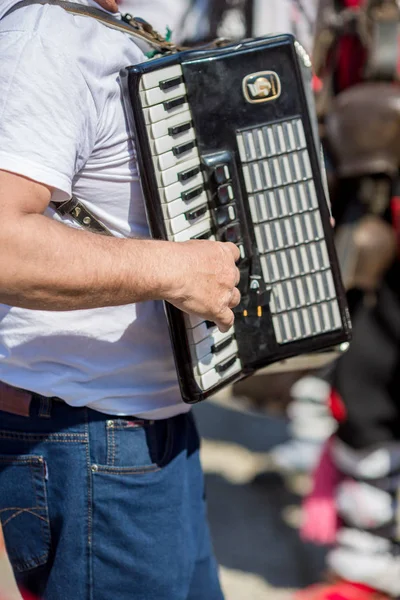 Bulgarian folklore and masquerade festival Varvara — Stock Photo, Image