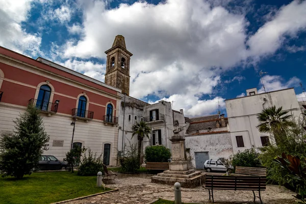 Halk parkında ki sokak, Noci. Puglia. İtalya — Stok fotoğraf