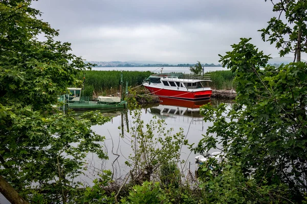 Perahu danau, Pulau Ioannina, Yunani — Stok Foto