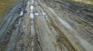 Kirli ülke road aşınmış.