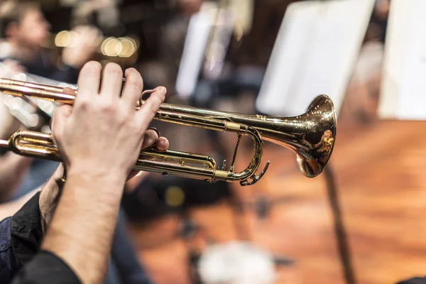 Person Playing Trumpet — Stock Photo, Image