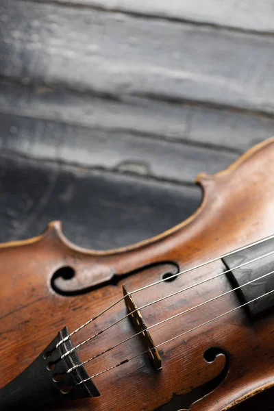 Ένα Μέρος Του Ένα Βιολί Ένα Βιόλα Ένα Ξύλο Παρασκήνιο — Φωτογραφία Αρχείου