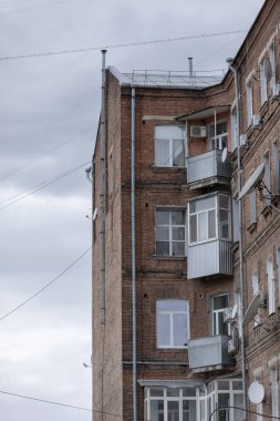 Durumu kötü bir apartman binası