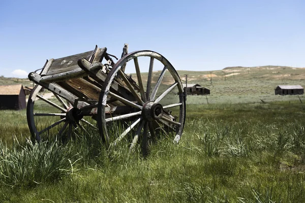 Bodie Ghost Town Uma Velha Carruagem Com Rodas Enormes — Fotografia de Stock