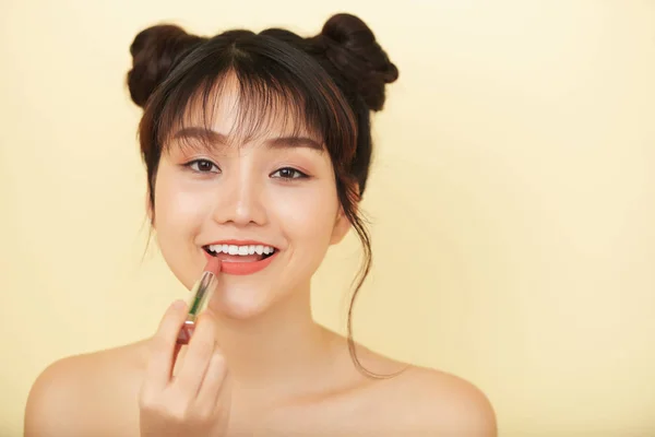 Porträt Eines Asiatischen Hübschen Mädchens Mit Lippenstift — Stockfoto