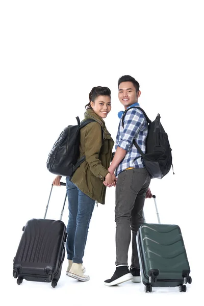 Pareja Asiática Cogida Mano Tirando Maletas Sonriendo Estudio — Foto de Stock