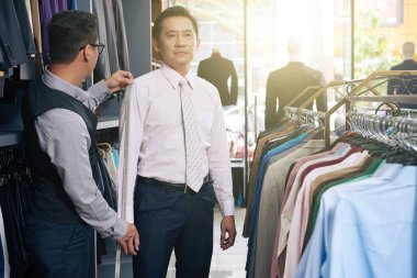 Profesyonel Vietnamca olgun istemcisinin ölçüm kol terzi