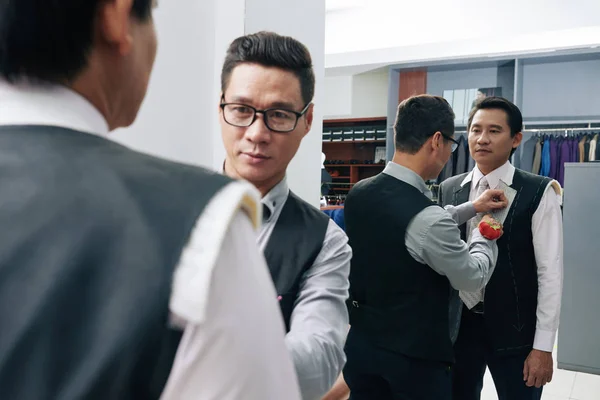 Professional Vietnamese Tailor Making Chalk Marks — Stock Photo, Image