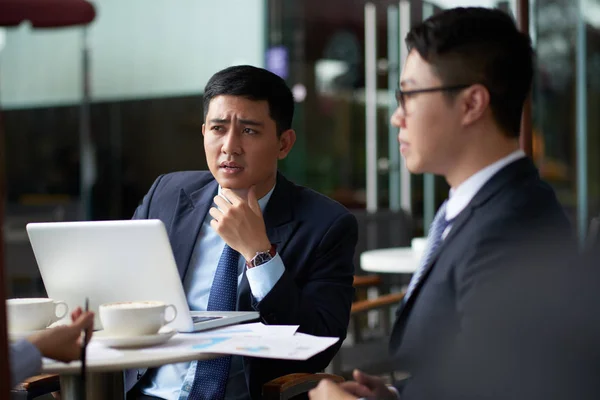 Concerned Young Businessmen Meeting Office Table — Stock Photo, Image