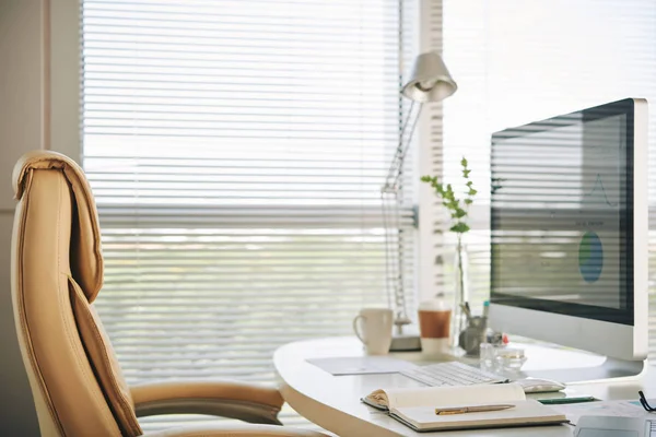 Mesa Trabajo Con Planificador Monitor Ordenador — Foto de Stock