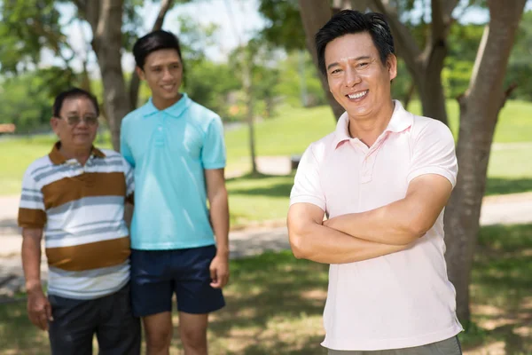 Feliz Hombre Mediana Edad Padre Hijo Fondo —  Fotos de Stock