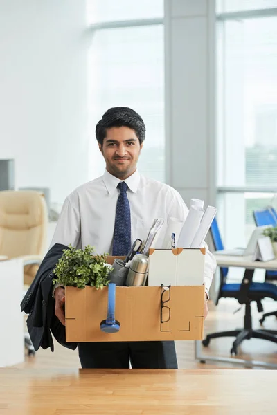 Retrato Hombre Negocios Sonriente Consiguiendo Nuevo Trabajo — Foto de Stock