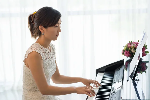 Creative Young Korean Woman Playing Beautiful Melody — Stok Foto