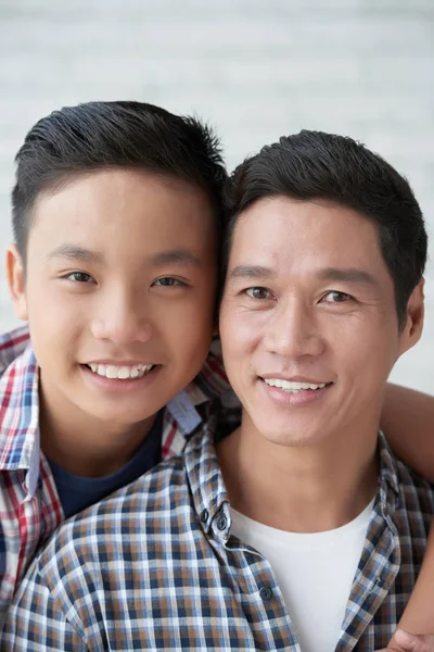 Cheerful Teenage Asian Boy His Smiling Father — Stock Photo, Image