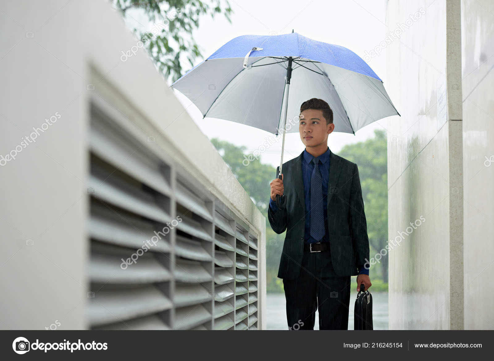 PRETYZOOM Traje de Protecci/ón Traje de Protecci/ón Traje de Lluvia Traje de Protecci/ón Impermeable Dibujo Arte Bata para Ni/ños Peque/ños Talla M
