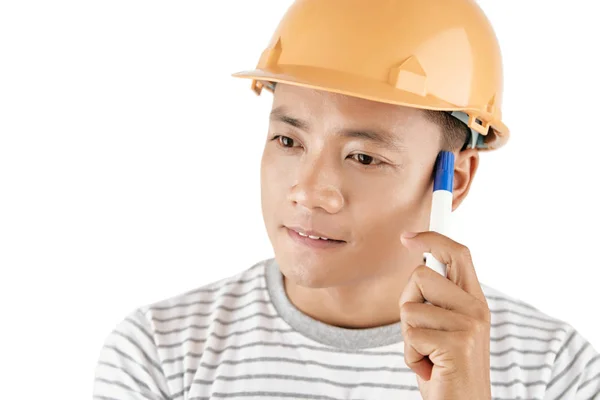 Retrato Joven Asiático Con Casco Seguridad Sosteniendo Marcador Cerca Del —  Fotos de Stock