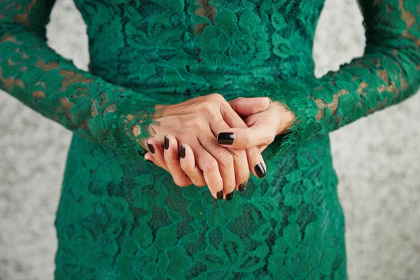 Close Woman Standing Lacy Green Evening Dress Has Beautiful Manicure — Stock Photo, Image