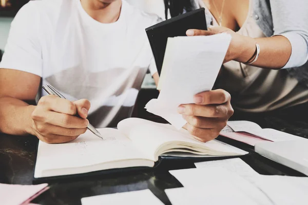 Cropped Image Couple Counting How Much Need Pay Bills Mortgage — Stock Photo, Image