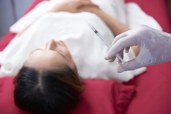 Close Doctor Holding Syringe Collagen Liquid Going Rejuvenation Procedure — Stock Photo, Image