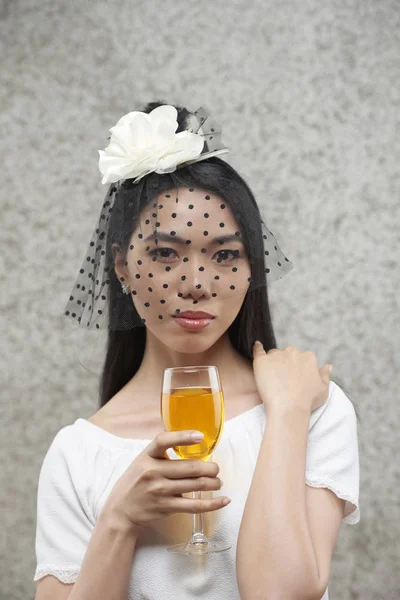 Sylish Elegant Vietnamese Woman Short Veil Her Head Drinking Wine — Stock Photo, Image