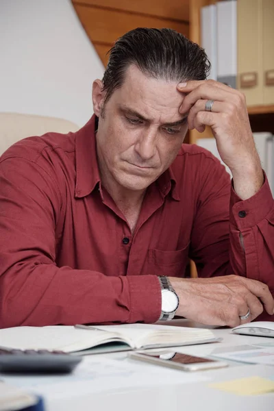 Serious Mature Businessman Concentrated Paperwork Examining Documents Table — Stock Photo, Image