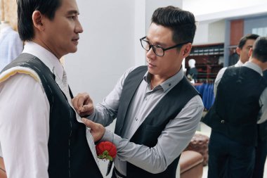 Vietnamca moda tasarımcısı uygun ısmarlama takım elbise modeli