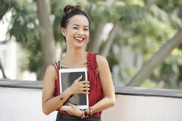Portrait Happy Asian Woman Standing Wireless Device Outdoor Summer Day — Stock Photo, Image