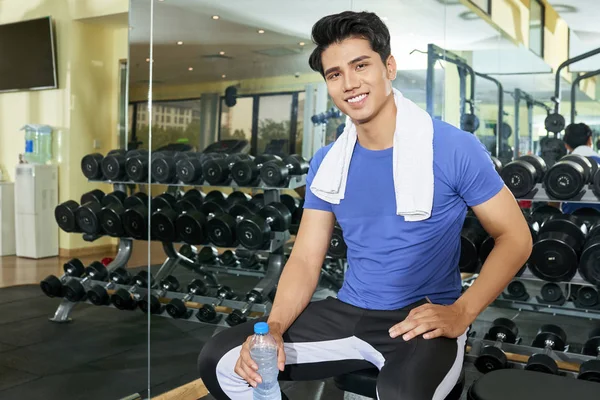 Portrait Asian Smiling Man Sports Clothing Sitting Bottle Water Resting — Stock Photo, Image