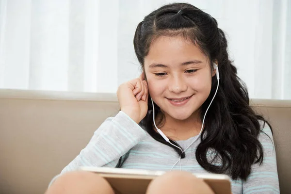 Smiling Pretty Girl Watching Videos Playing Games Tablet Computer — Stock Photo, Image