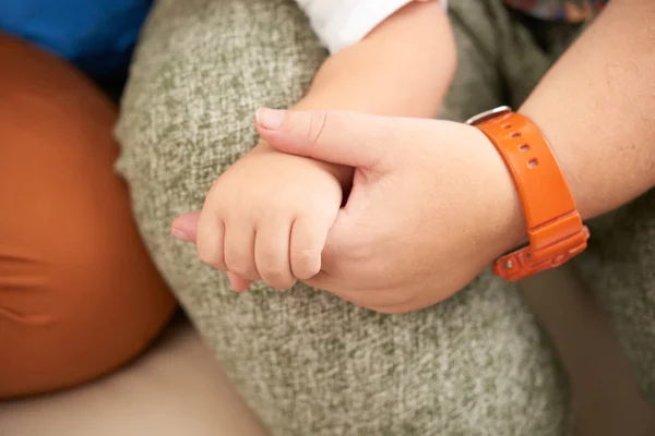 Mother Holding Hand Her Baby Boy — Stock Photo, Image