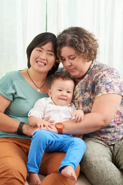 Cheerful Lesbian Couple Little Baby Boy — Stock Photo, Image