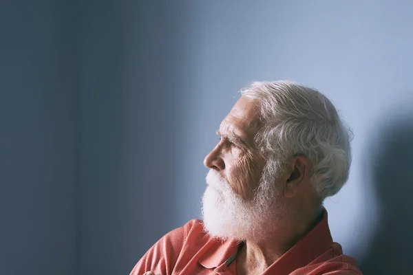 Pensive Senior Bearded Man Dreaming Contemplating Home — Stock Photo, Image