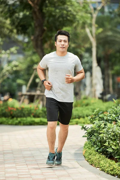 Sport Asiatique Homme Formation Course Jogging Dans Parc — Photo