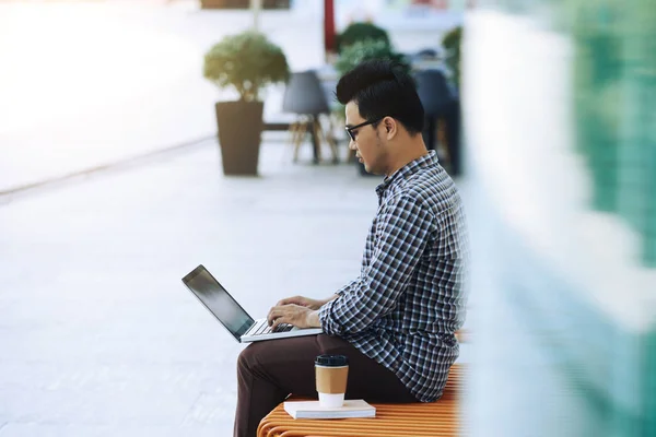 Software Engineer Sitting Bench Modern Office Working Laptop — Stock Photo, Image