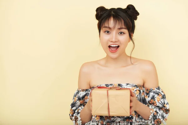 Portrait Excited Young Asian Woman Holding Giftbox Isolated Yellow — Stock Photo, Image