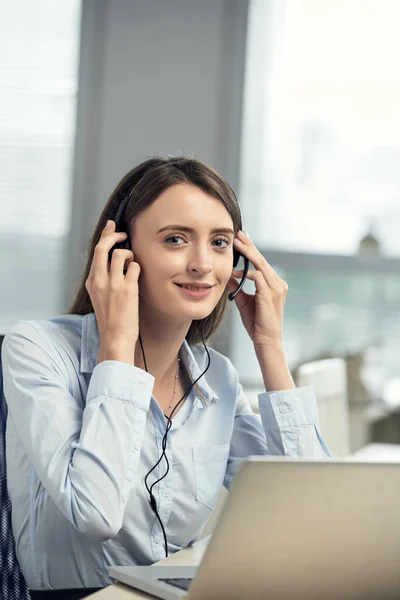 Portrait Pretty Smiling Technical Support Operator Working Office — Stock Photo, Image