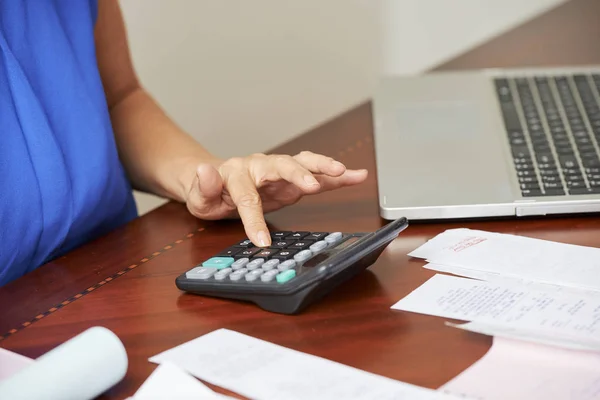 Close Financial Advisor Sitting Table Laptop Bills Using Calculator Her — Stock Photo, Image