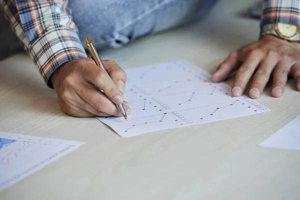 Rapport Contrôle Des Mains Gestionnaire Financier Avec Statistiques Annuelles Des — Photo