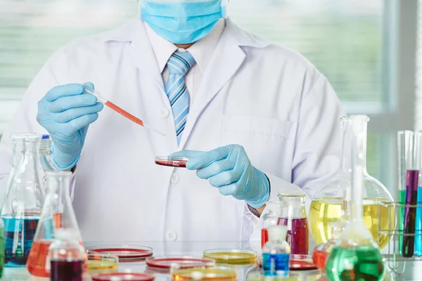 Cropped Image Researcher Working Various Reagents Create Innovative Drugs — Stock Photo, Image