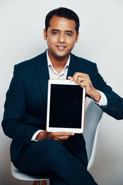 Portrait Indian Young Man Wearing Suit Sitting Chair Showing Black — Stock Photo, Image
