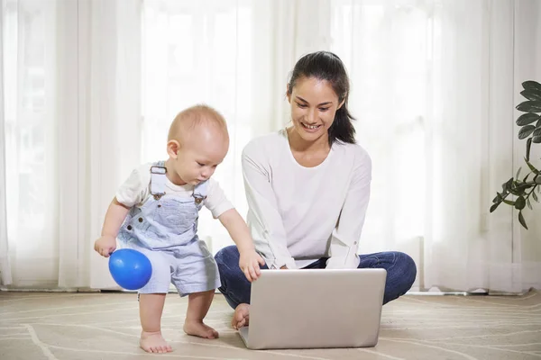 Freelance Woman Working Laptop Her Little Son Interfering Trying Close — Stock Photo, Image