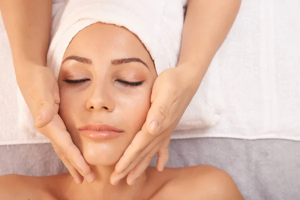 Close Young Woman Lying Eyes Closed Getting Massage Her Face — Stock Photo, Image