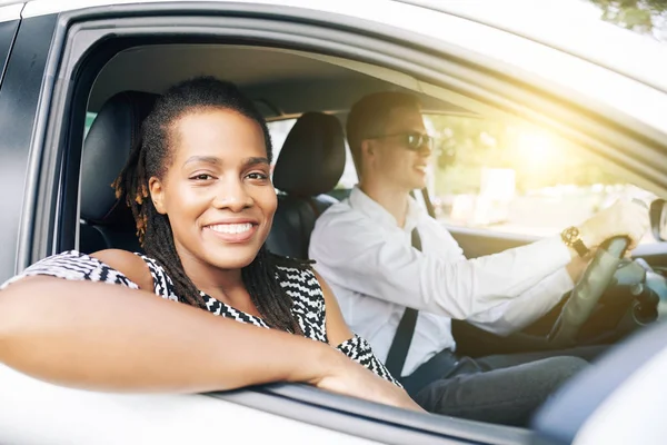 Portrait African Woman Smiling Camera While Sitting Passenger Seat Car — Stock Photo, Image