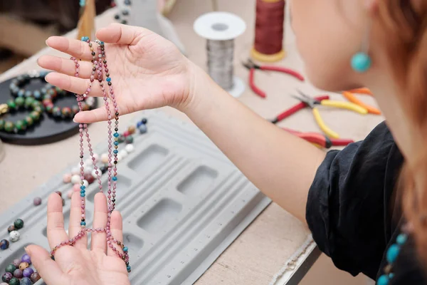 Woman Looking Amethyst Necklace She Made Lesson Workshop — Stock Photo, Image