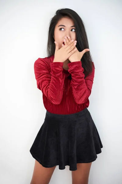 Retrato Vertical Estudio Medio Largo Una Atractiva Joven Asiática Vestida — Foto de Stock