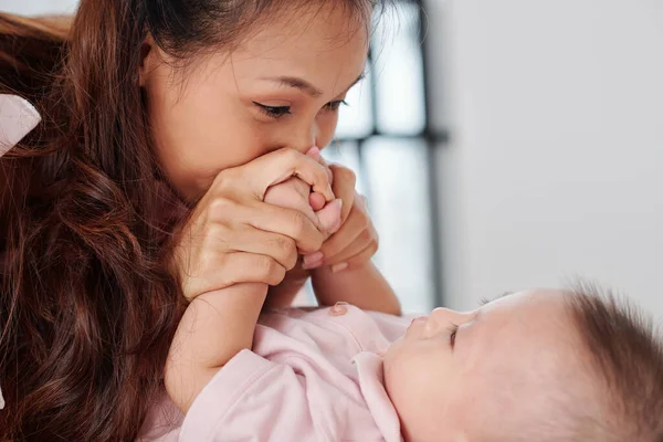 Young Asian Woman Kissing Hands Her Baby Boy Love Tender — Stock Photo, Image