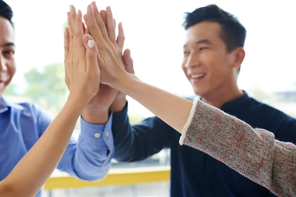 Close Image Business People Giving High Five Finishing Work Big — Stock Photo, Image