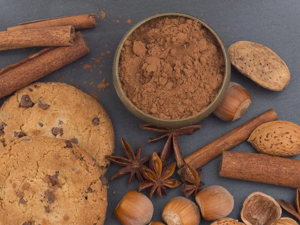 Biscoitos Caseiros Com Nozes Chocolate — Fotografia de Stock